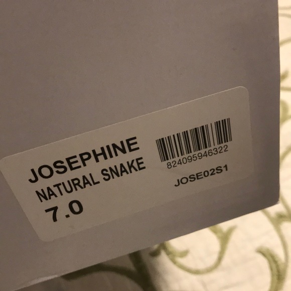 Steve Madden Snakeskin Booties 🐍🖤 - Picture 4 of 4